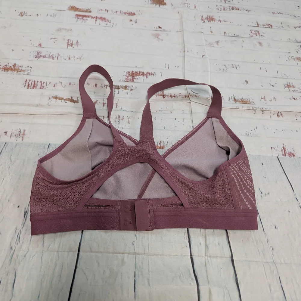 Lululemon awake to lace sports bra - Picture 5 of 8